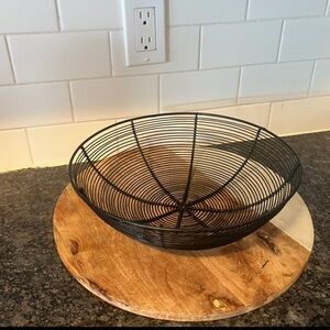 Wire Fruit Bowl Black